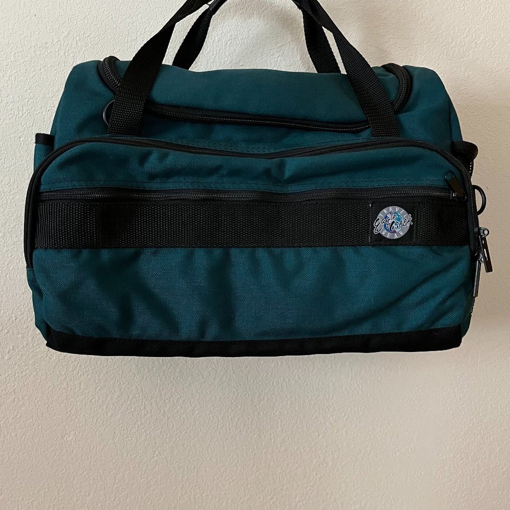 Eagle Creek Green Travel Adjustable Shoulder/Clutch Bag